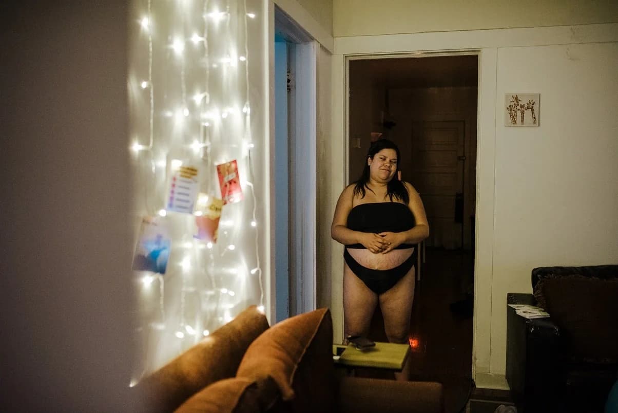 The quiet before labor begins — anticipation filling the room