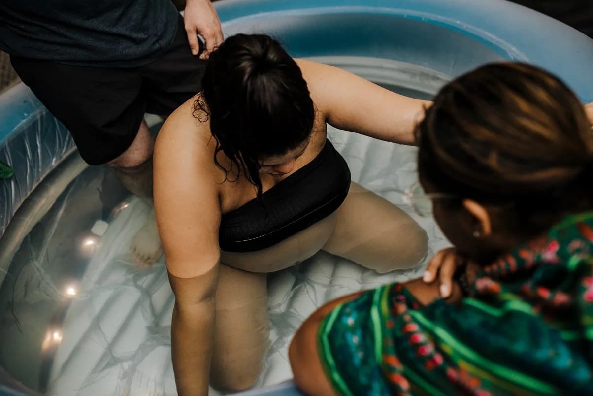 The fierce determination of a mother pushing for the first time